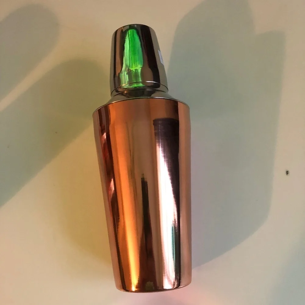 Copper cocktail shaker and two copper cups to shake your drinks up, - Picture 6 of 12